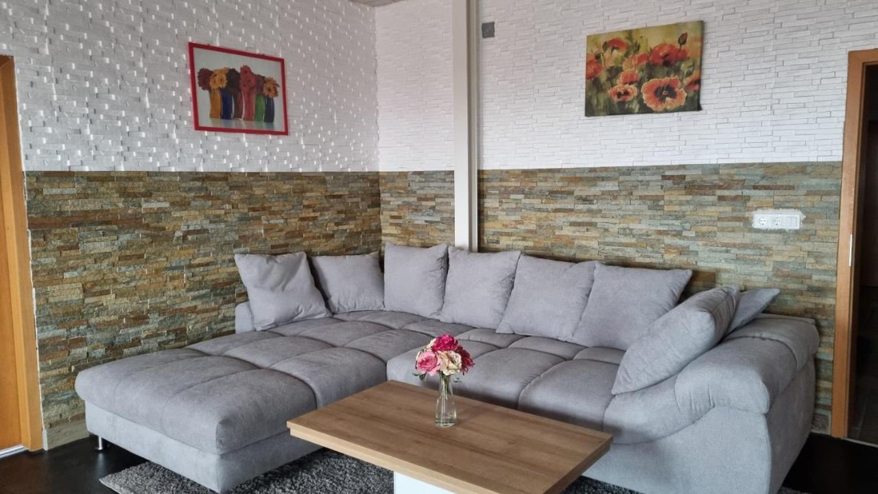 Modern Eingerichtete 3-Zi-Ferienwohnung Zu Vermieten Loeffingen Ngoại thất bức ảnh