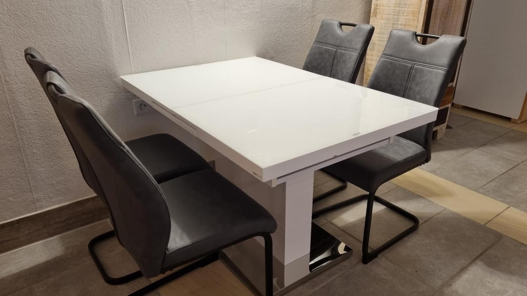 Modern Eingerichtete 3-Zi-Ferienwohnung Zu Vermieten Loeffingen Ngoại thất bức ảnh
